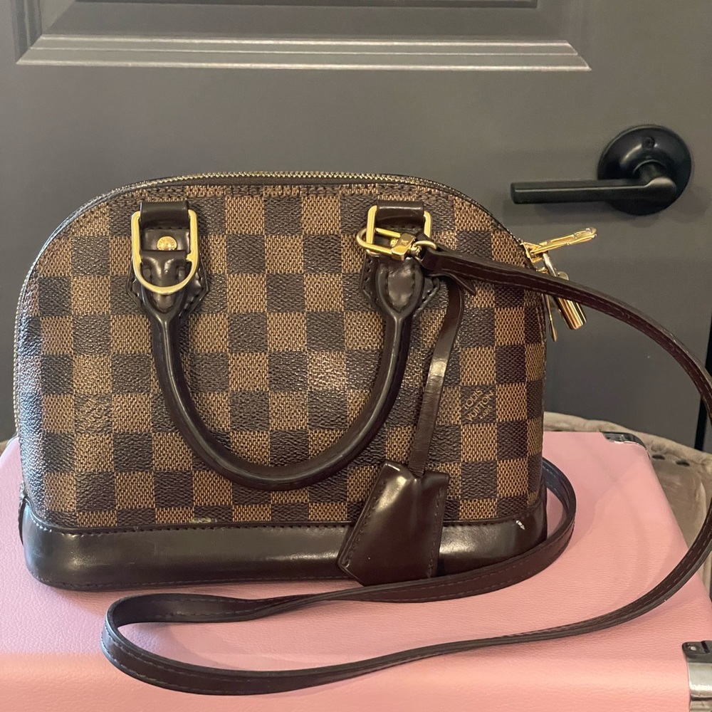 Authentic Louis Vuitton Damier Alma BB AA1143